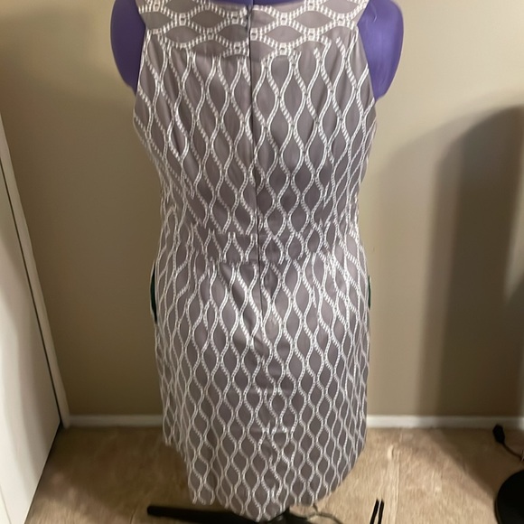 Robbie Bee Dress - Picture 4 of 4